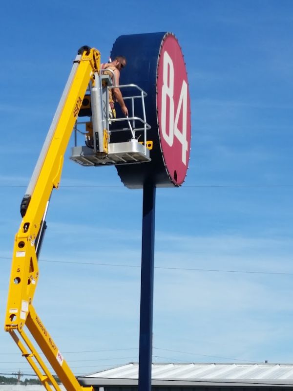 Sign Refurbishment by Sun Sign Company for 64 Lumber, Ashland, KY