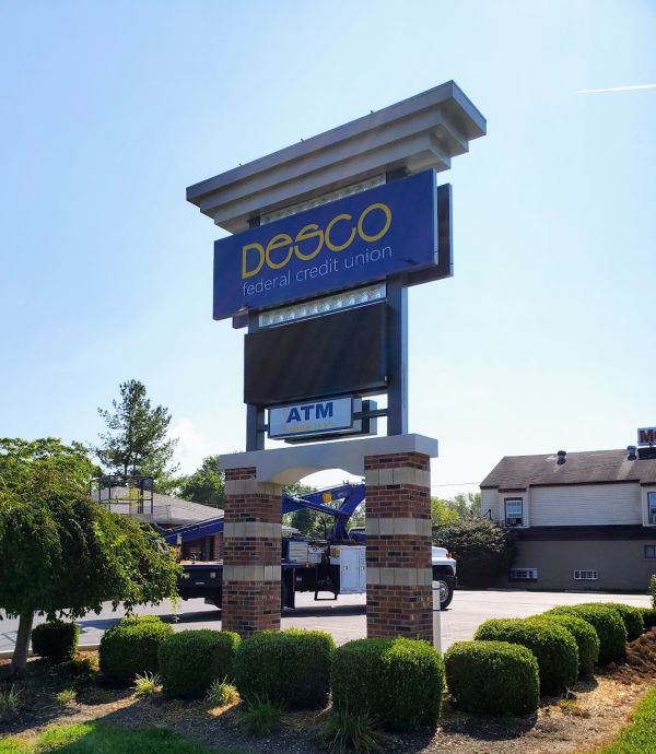 Pylon Sign by Sun Sign Company for Desco, Greenup, KY