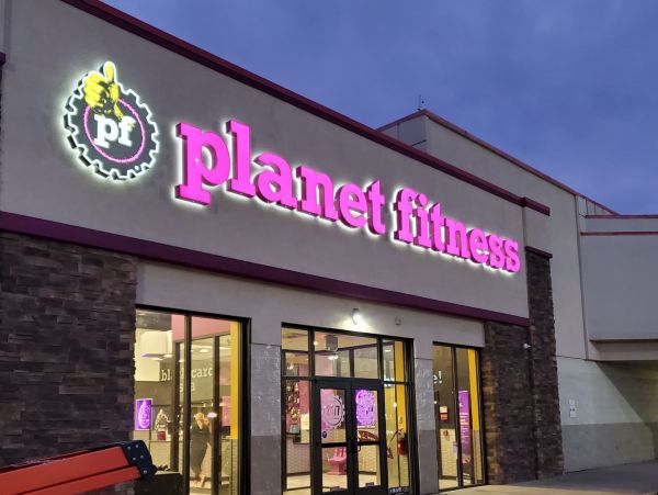 Channel Letter Sign at Planet Fitness, New Boston, Ohio