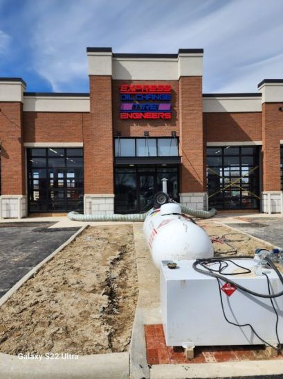 Building Signage  at Express Oil and Tire Engineers in New Albany, OH by Sun Sign Company
