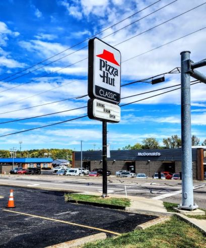 Pole Sign Pizza Hut, Maysville, KY | Sun Sign Company